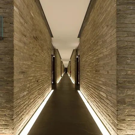 Western Hotel 4*