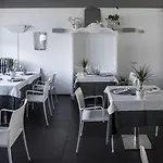 מלון Western 4*