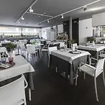 Western 호텔 4*