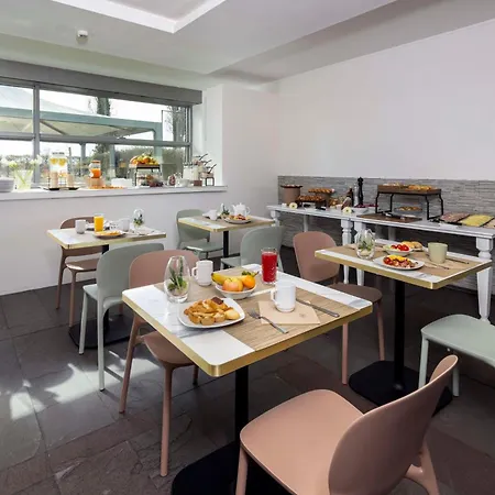 Western Hotel 4*