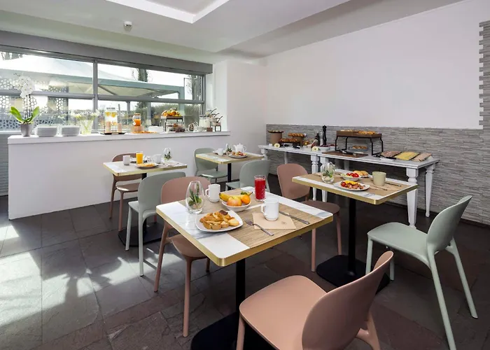Western Hotell 4*