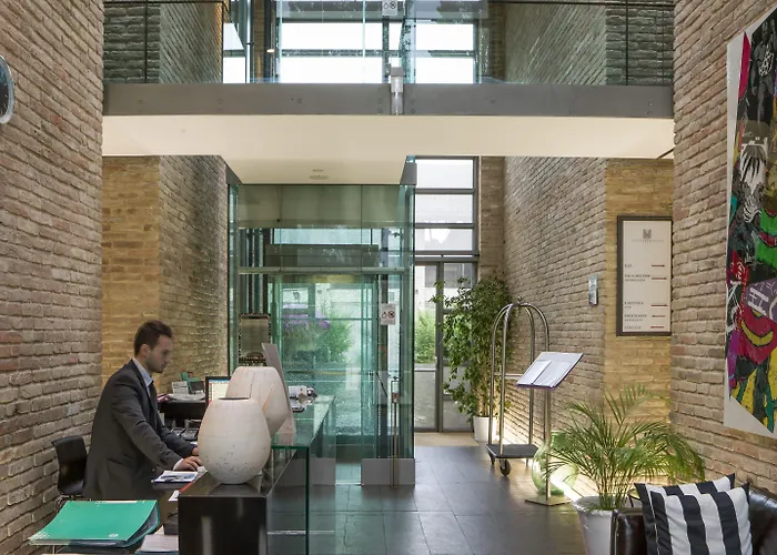 Western Hotell 4*