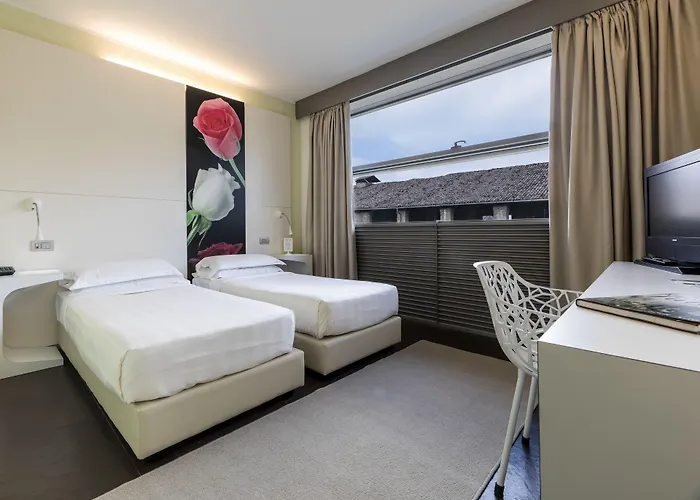 Western Hotell 4*